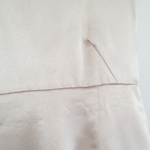 🥂Champagne Satin Gown - Picture 4 of 6